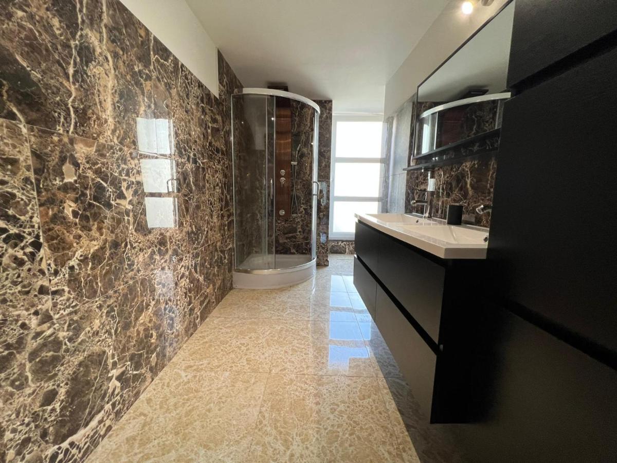Superbe Appartement En Plein Centre De Bruxelles ブリュッセル エクステリア 写真
